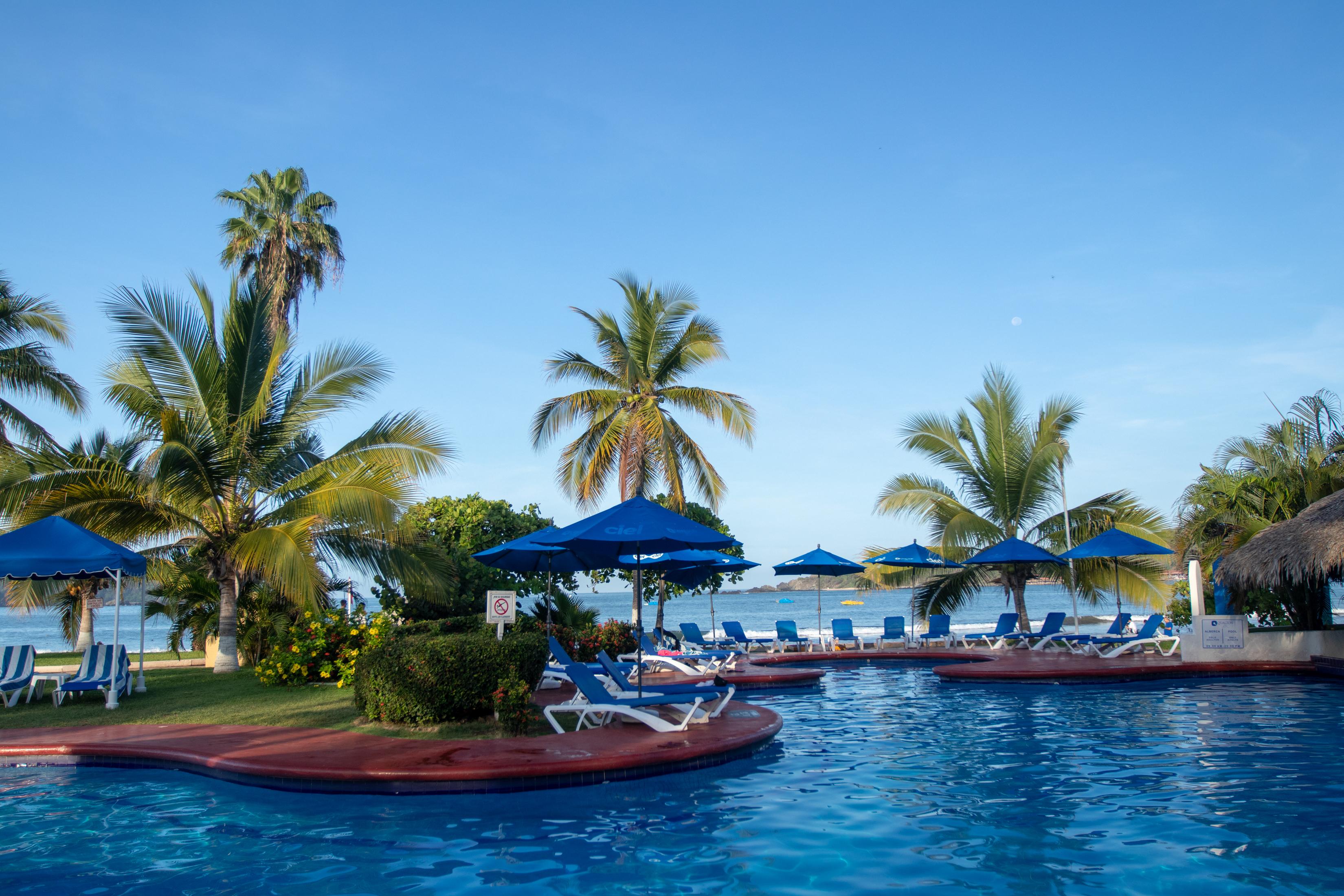 HOTEL QUALTON CLUB IXTAPA ALL INCLUSIVE IXTAPA (GUERRERO) 4* (Mexico) -  from C$ 212 | iBOOKED